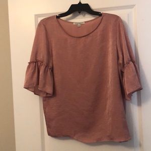 Bell sleeve shirt